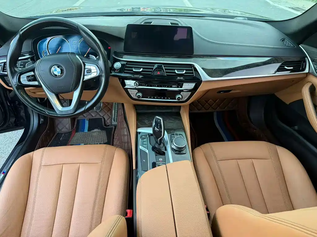 BMW 5 Series — фото 5