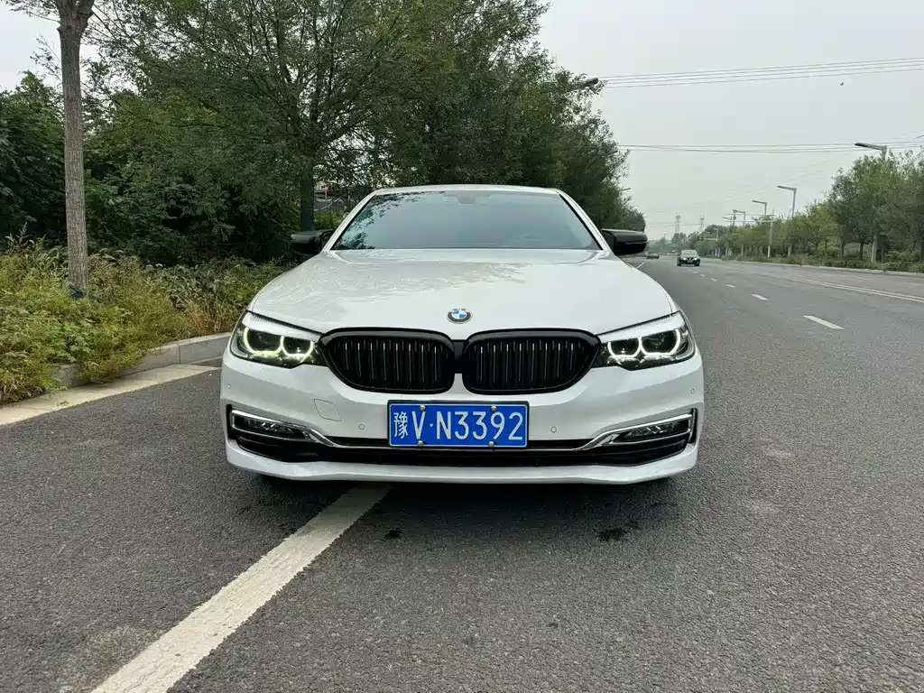 BMW 5 Series — фото 2