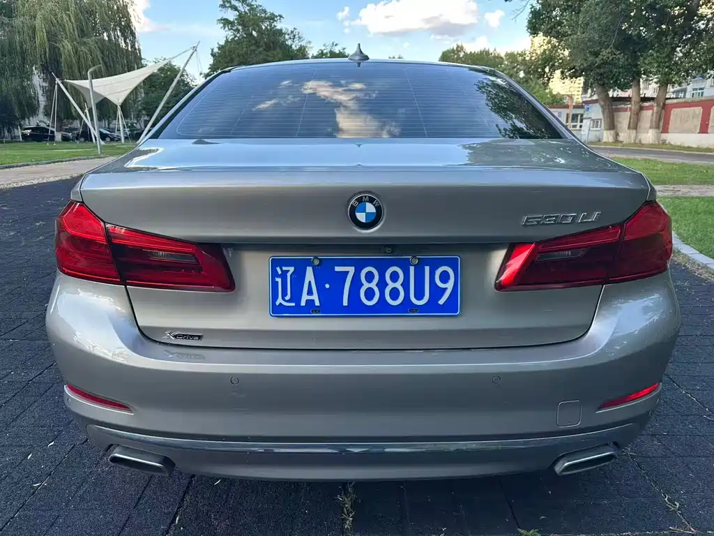 BMW 5 Series — фото 5