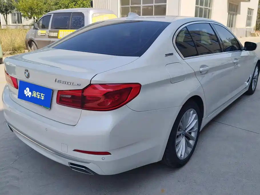 BMW 5 Series New Energy — фото 3