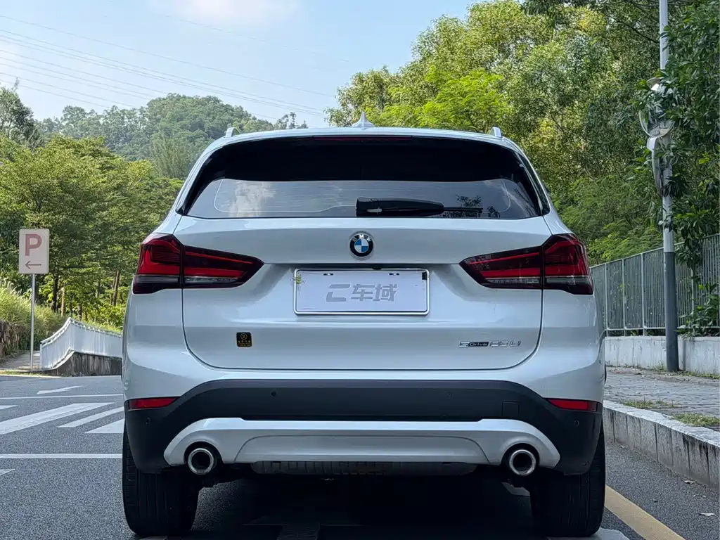 BMW X1 — фото 4
