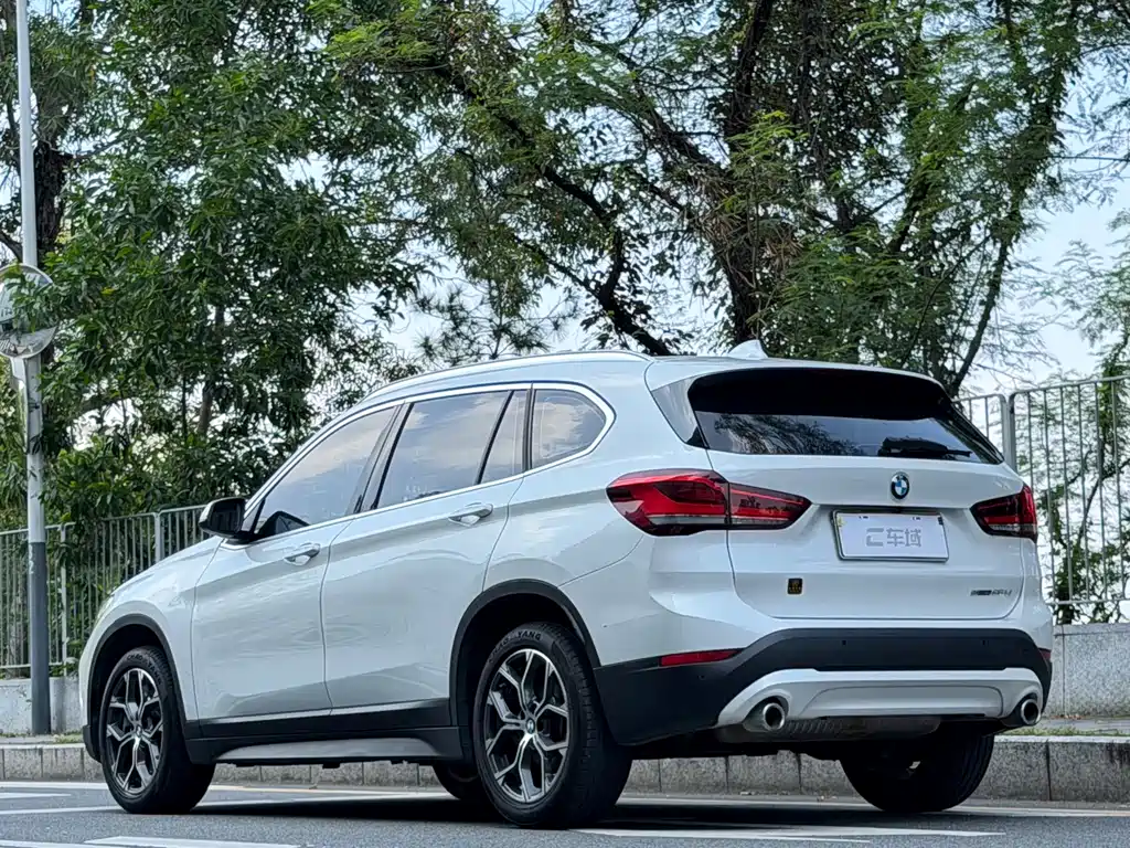 BMW X1 — фото 5