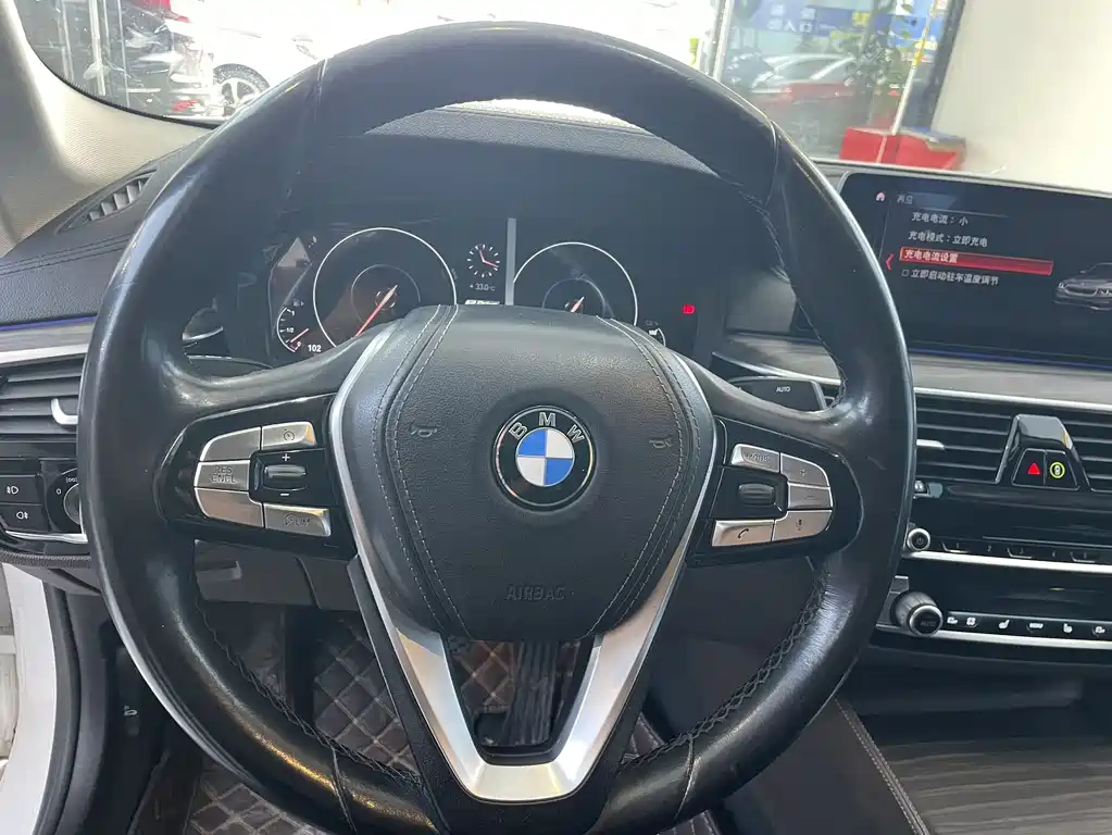BMW 5 Series New Energy — фото 4