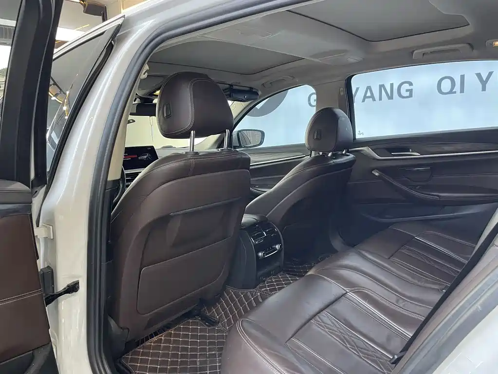 BMW 5 Series New Energy — фото 6