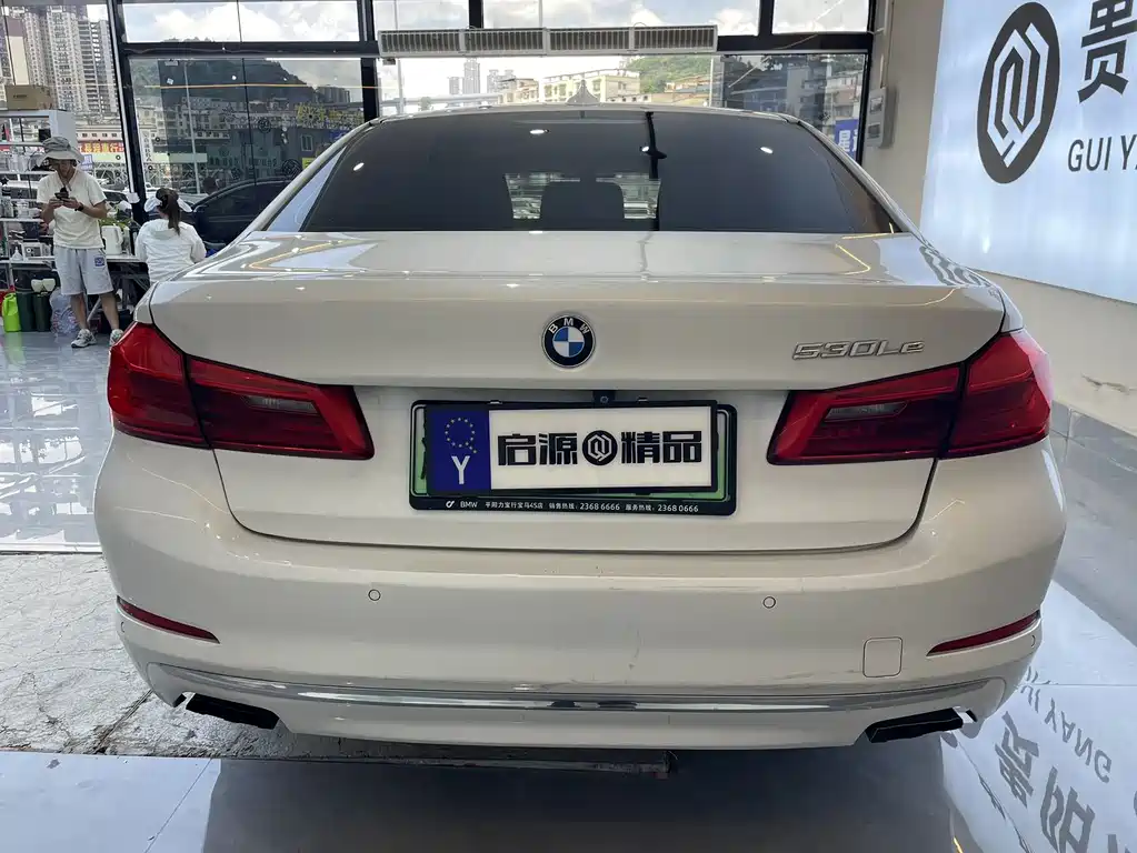 BMW 5 Series New Energy — фото 9
