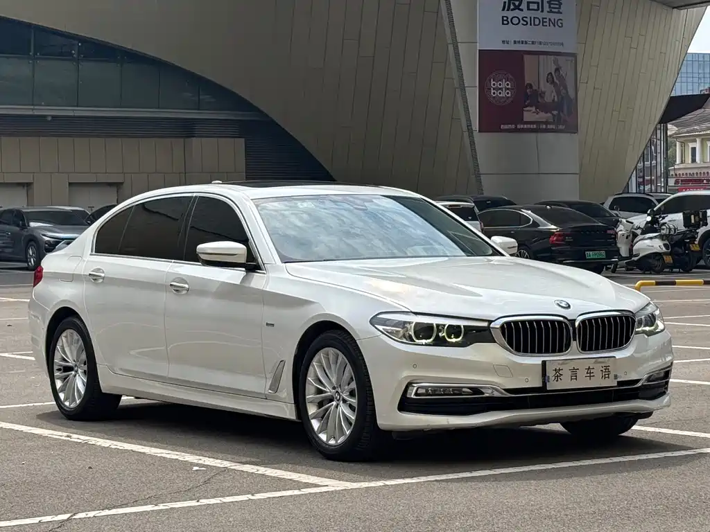 BMW 5 Series — фото 3