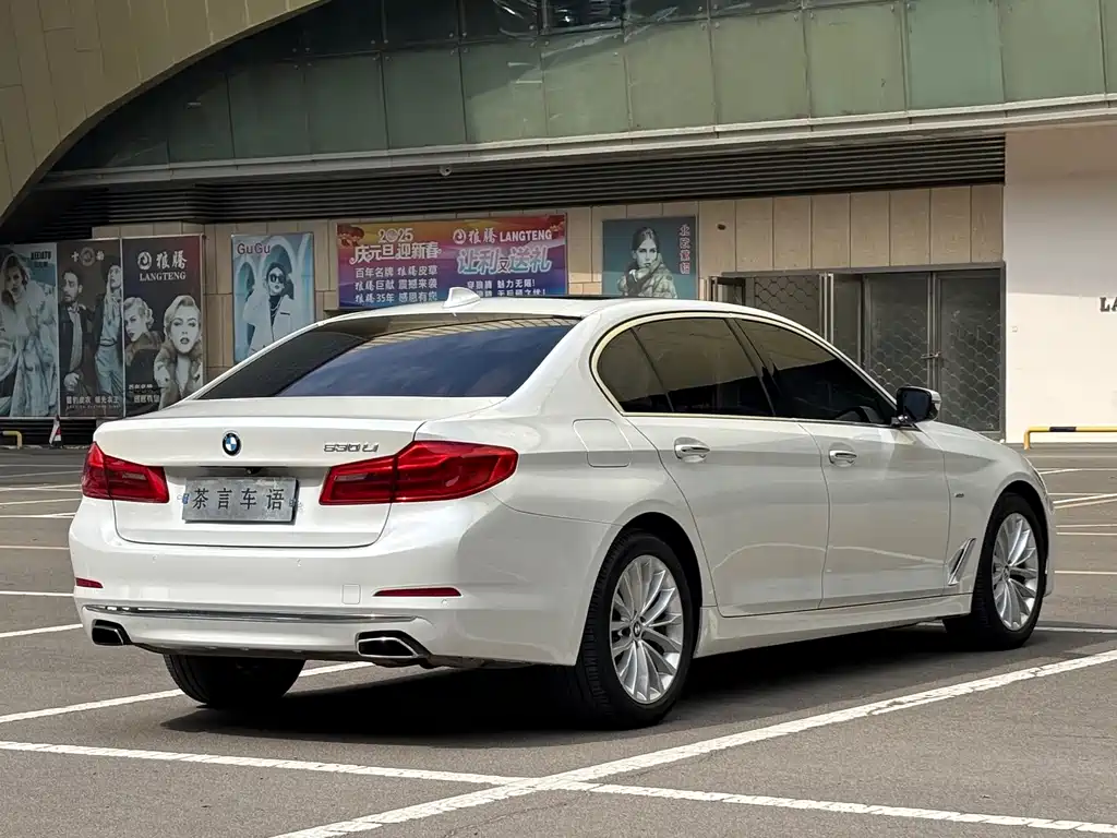 BMW 5 Series — фото 4