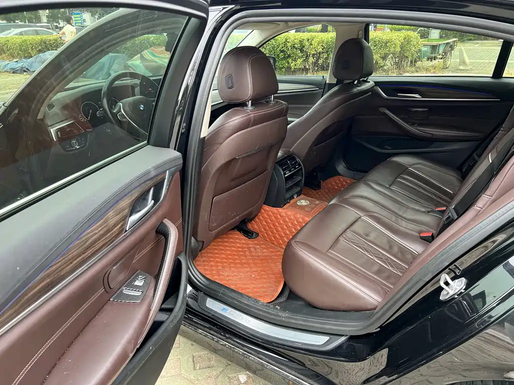 BMW 5 Series New Energy — фото 6