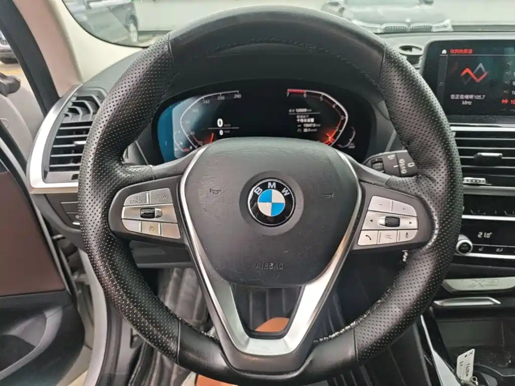 BMW X3 — фото 11