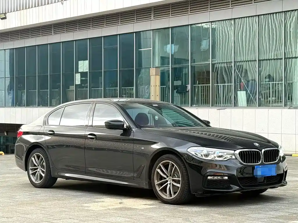 BMW 5 Series — фото 3