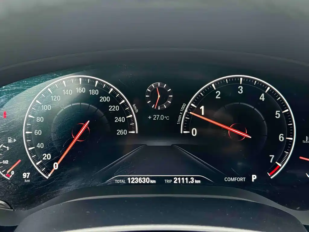 BMW 5 Series — фото 11
