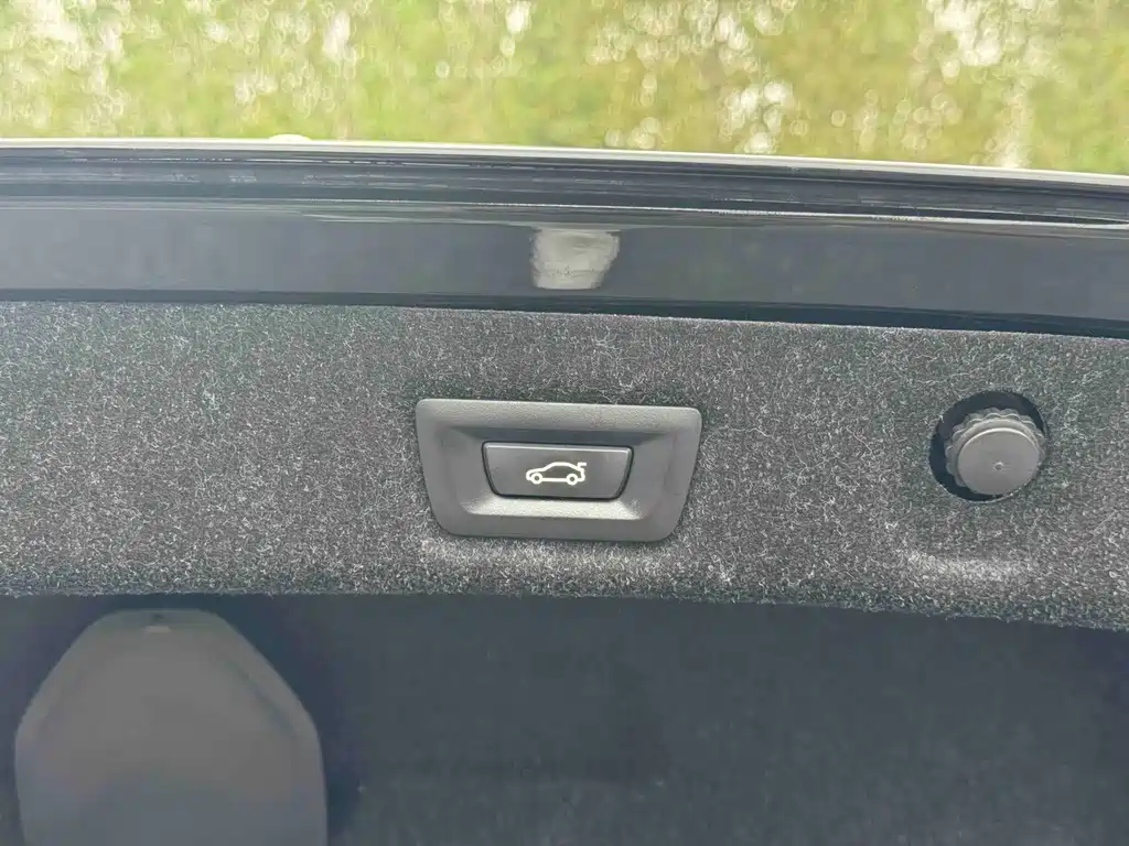 BMW 5 Series — фото 15