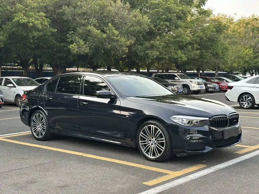 BMW 5 Series — фото 3