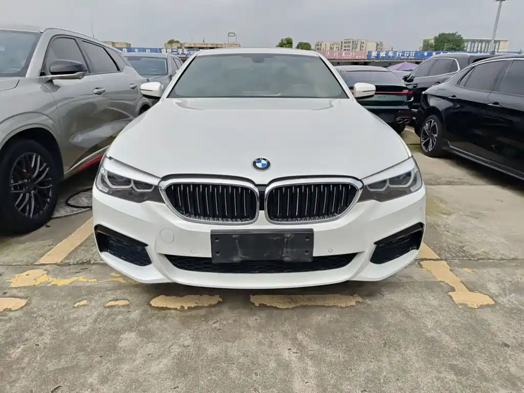 BMW 5 Series — фото 2