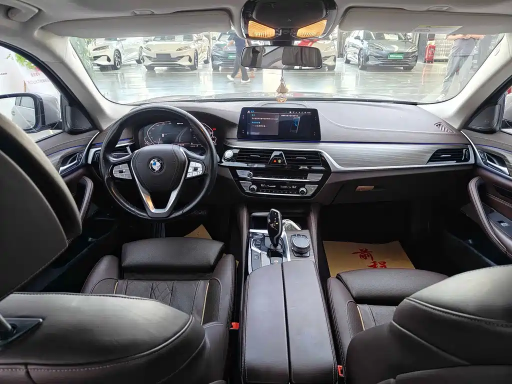 BMW 5 Series New Energy — фото 4