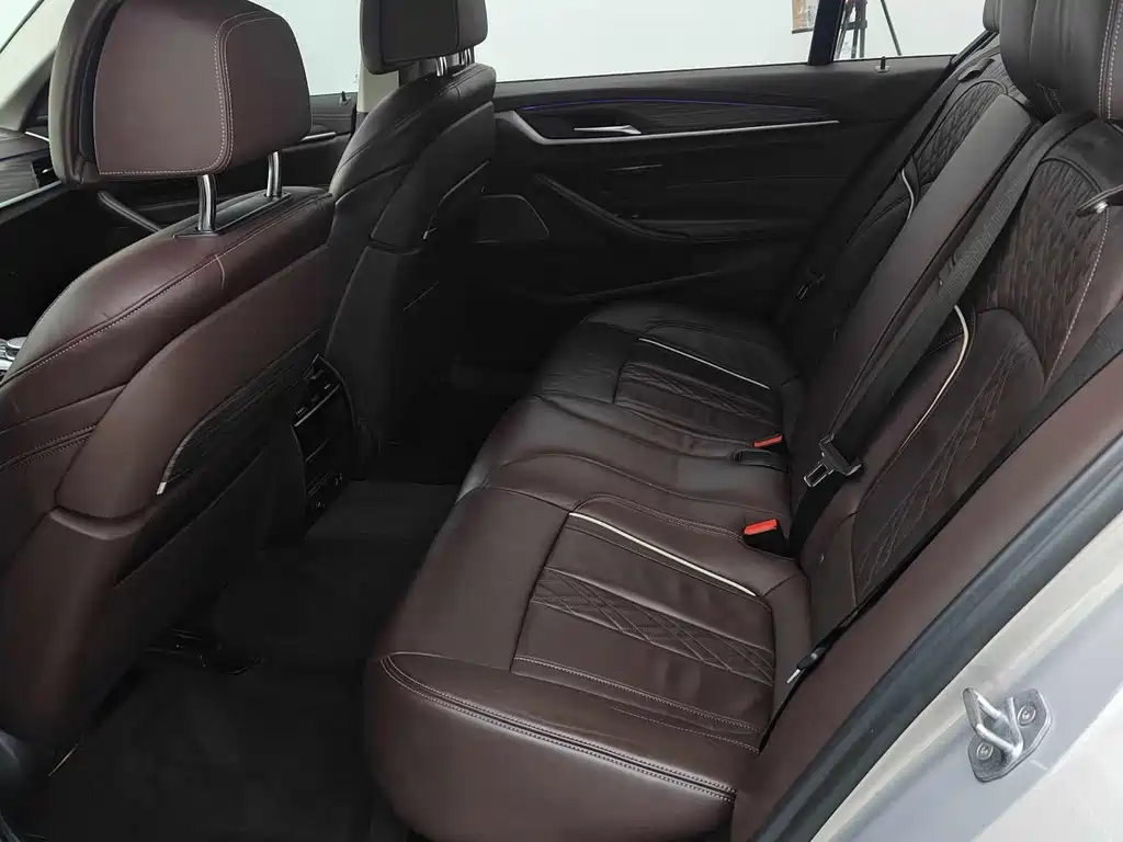 BMW 5 Series New Energy — фото 6