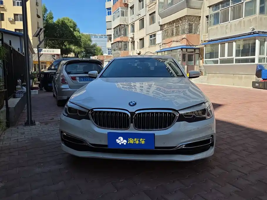BMW 5 Series — фото 2
