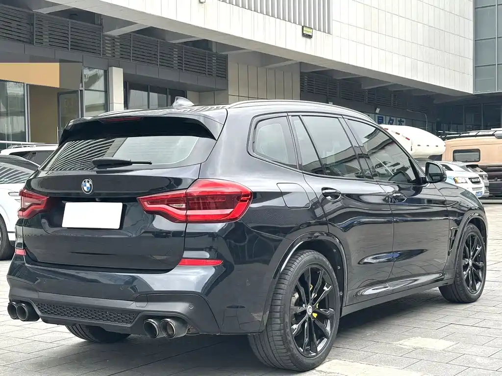 BMW X3 — фото 9