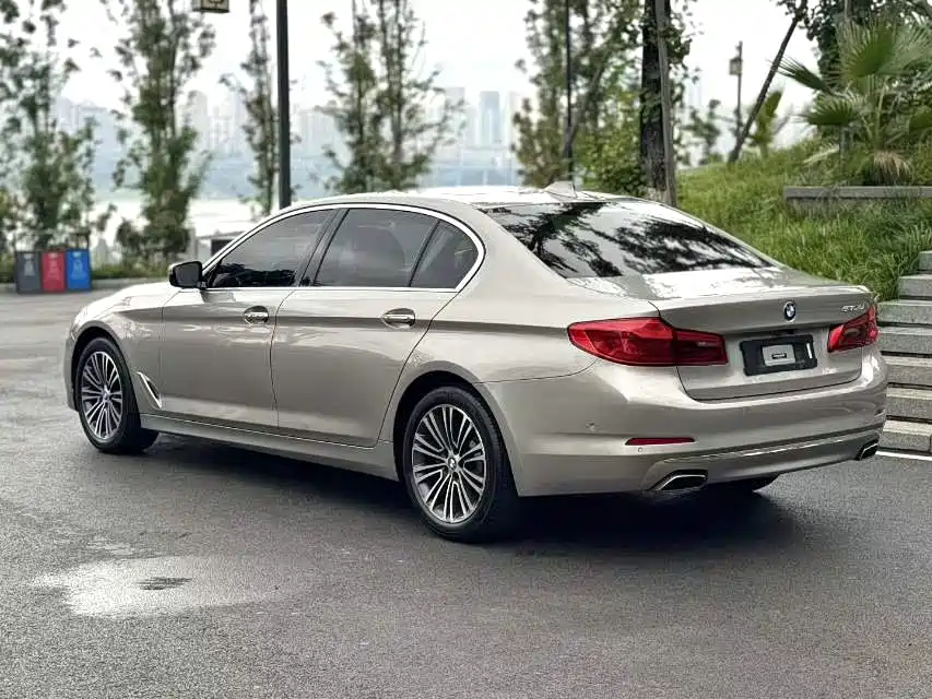 BMW 5 Series — фото 3