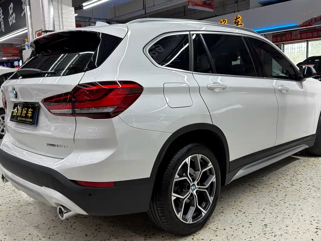 BMW X1 — фото 4