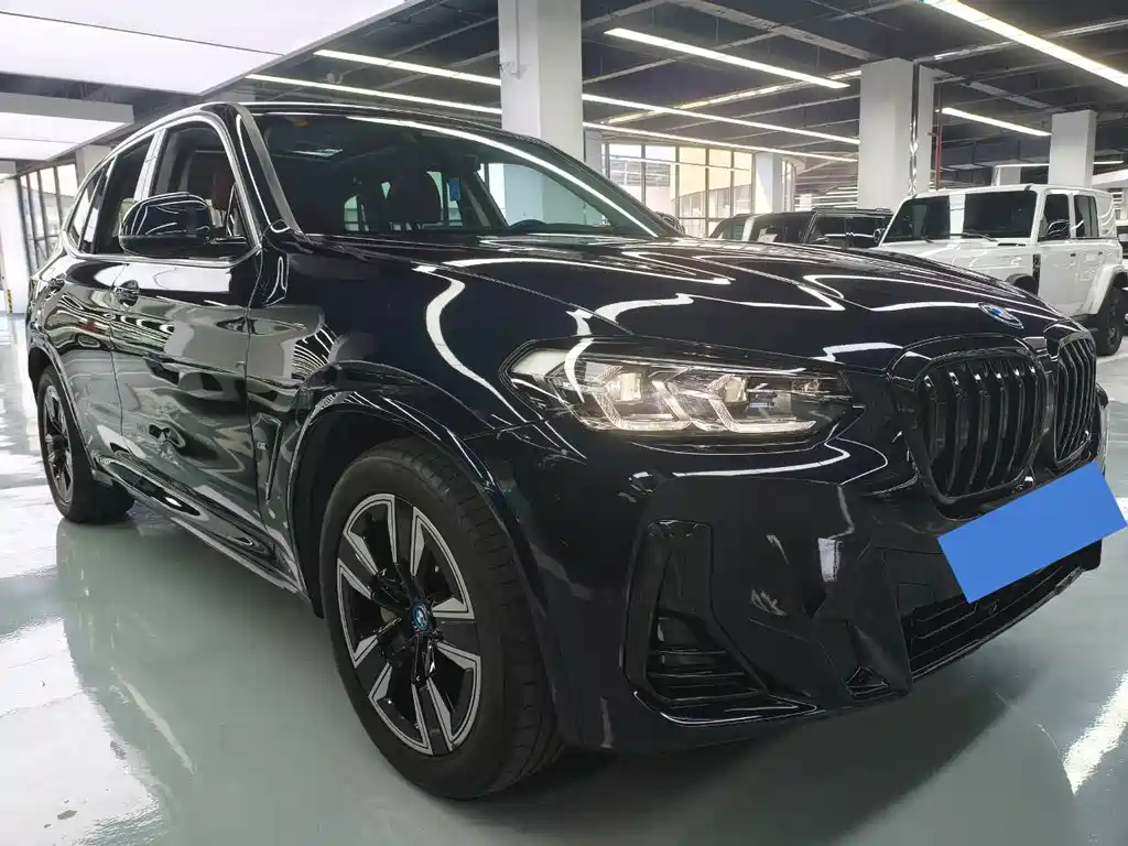 BMW iX3 — фото 3