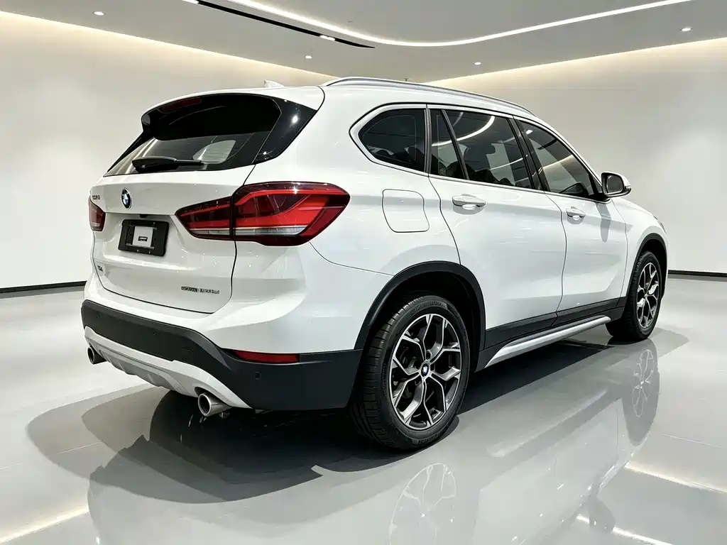 BMW X1 — фото 6