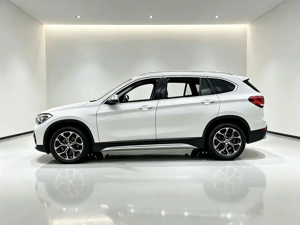 BMW X1 — фото 7