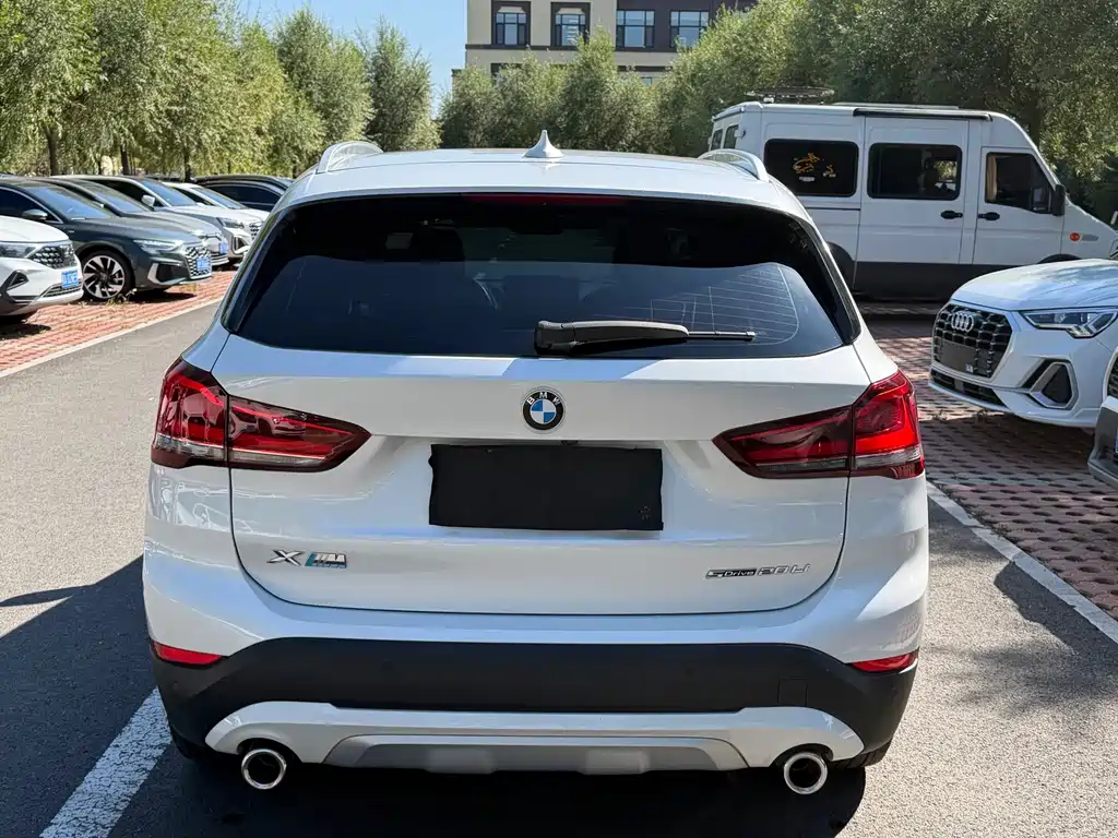 BMW X1 — фото 5