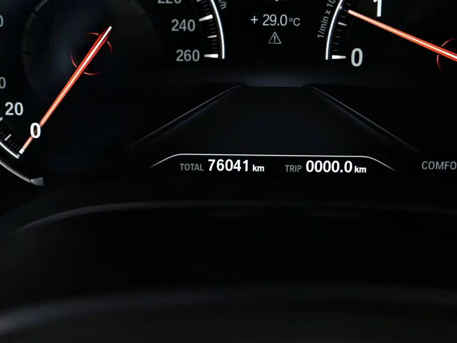 BMW 5 Series — фото 14