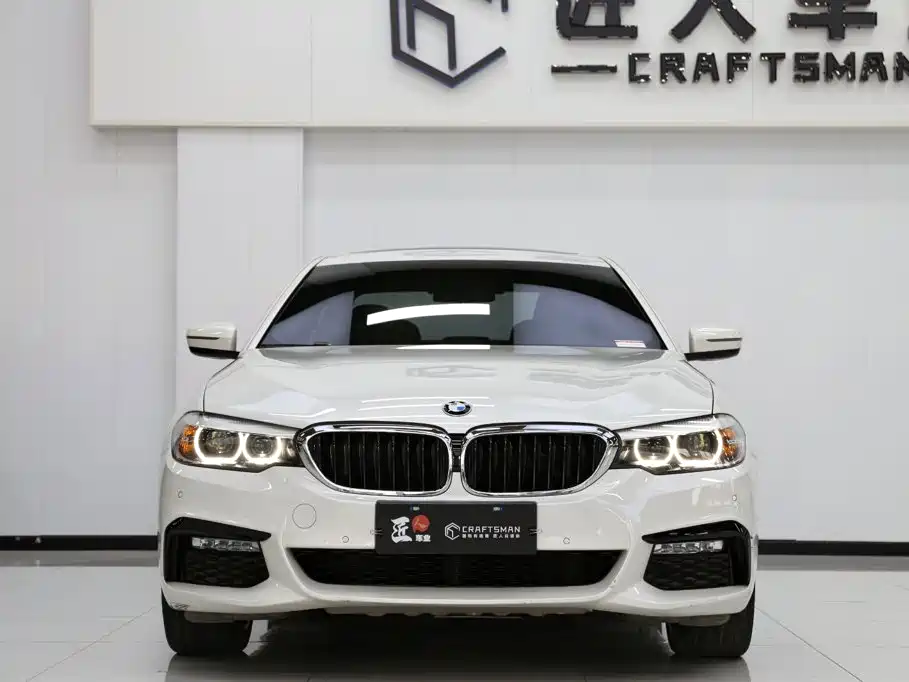 BMW 5 Series — фото 18