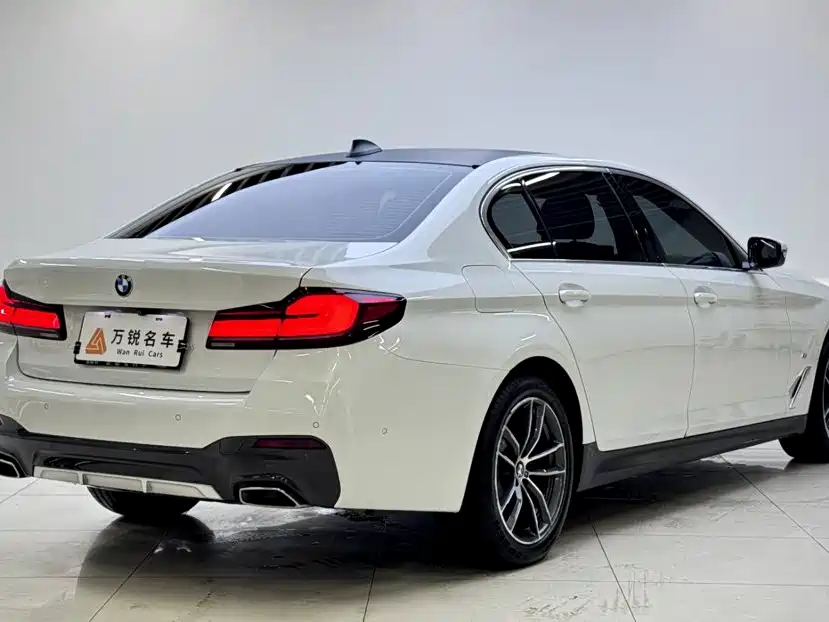 BMW 5 Series — фото 3