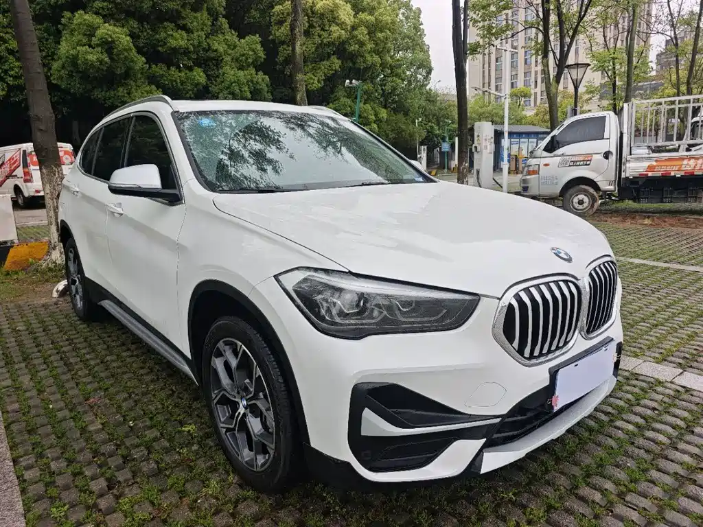 BMW X1 — фото 3