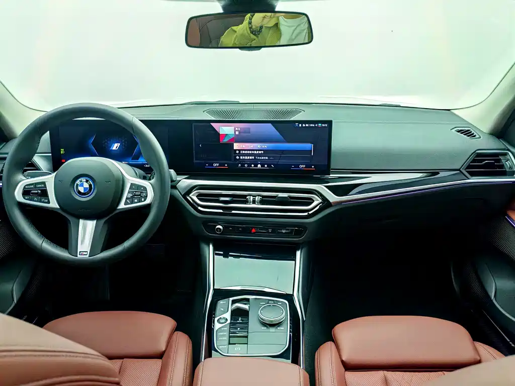 BMW i3 — фото 9