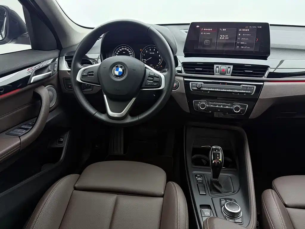 BMW X1 — фото 10