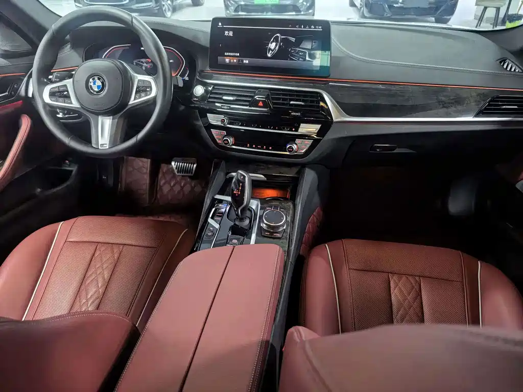 BMW 5 Series — фото 9
