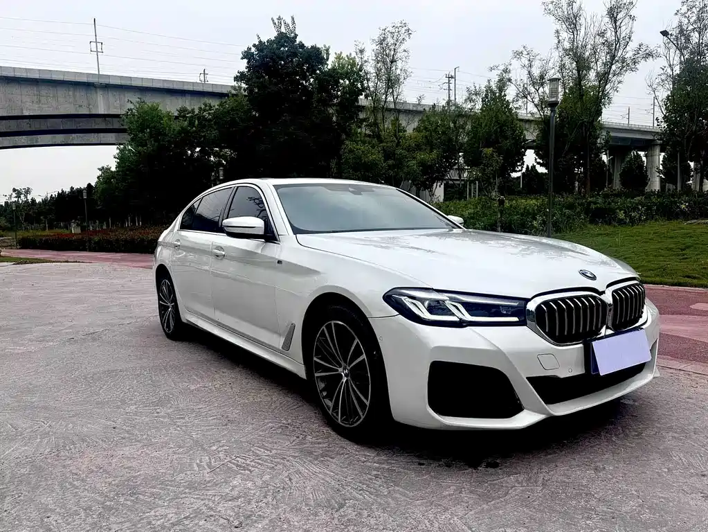 BMW 5 Series — фото 3