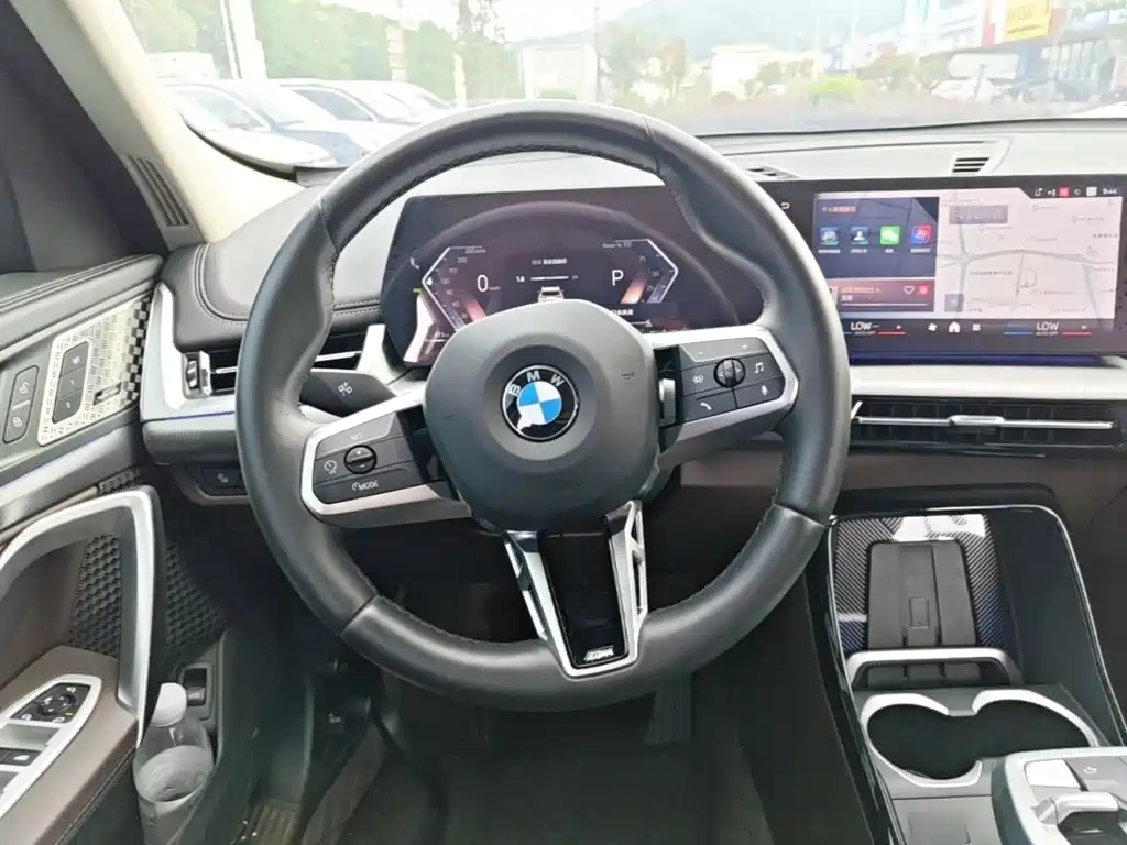 BMW X1 — фото 11