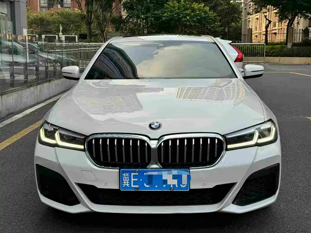 BMW 5 Series — фото 3