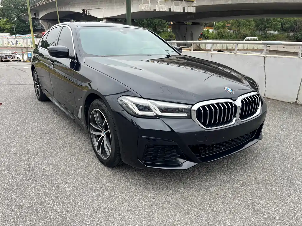 BMW 5 Series — фото 2