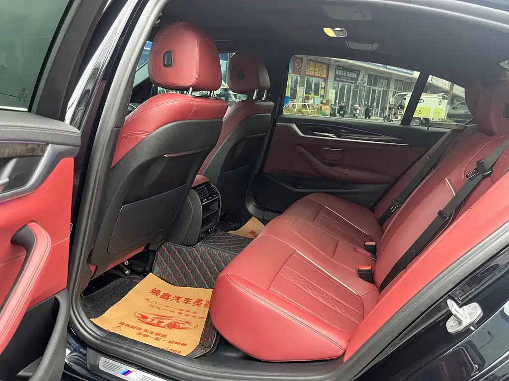 BMW 5 Series — фото 11