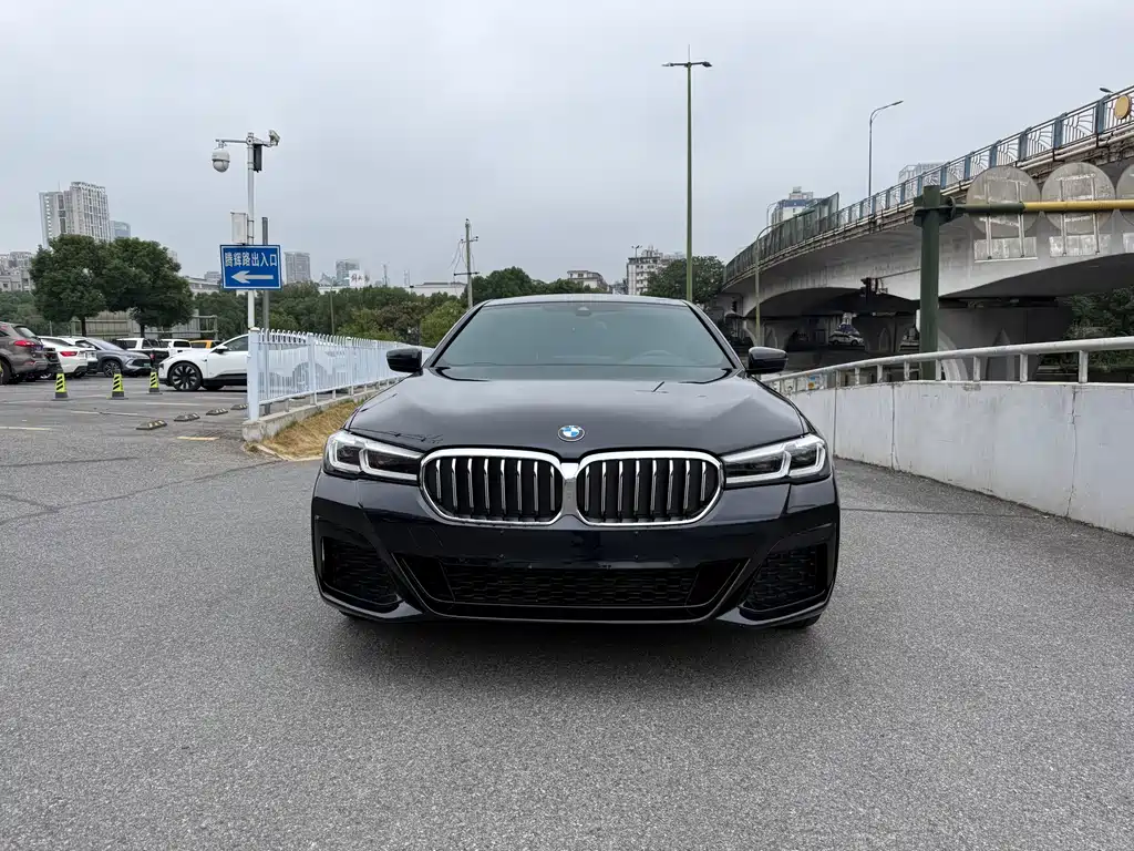 BMW 5 Series — фото 3