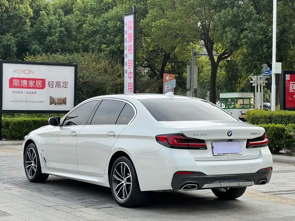 BMW 5 Series — фото 3