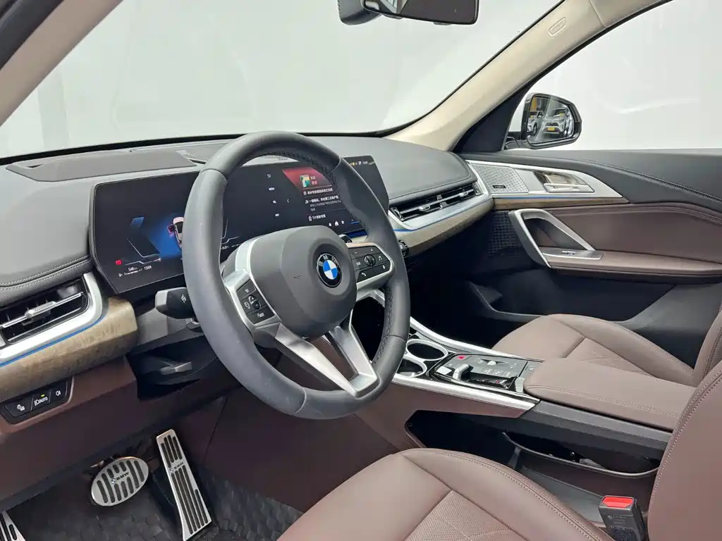 BMW X1 — фото 13