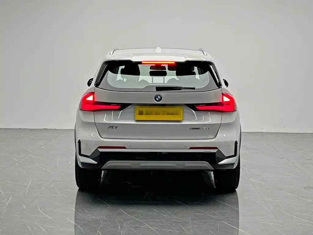 BMW X1 — фото 5
