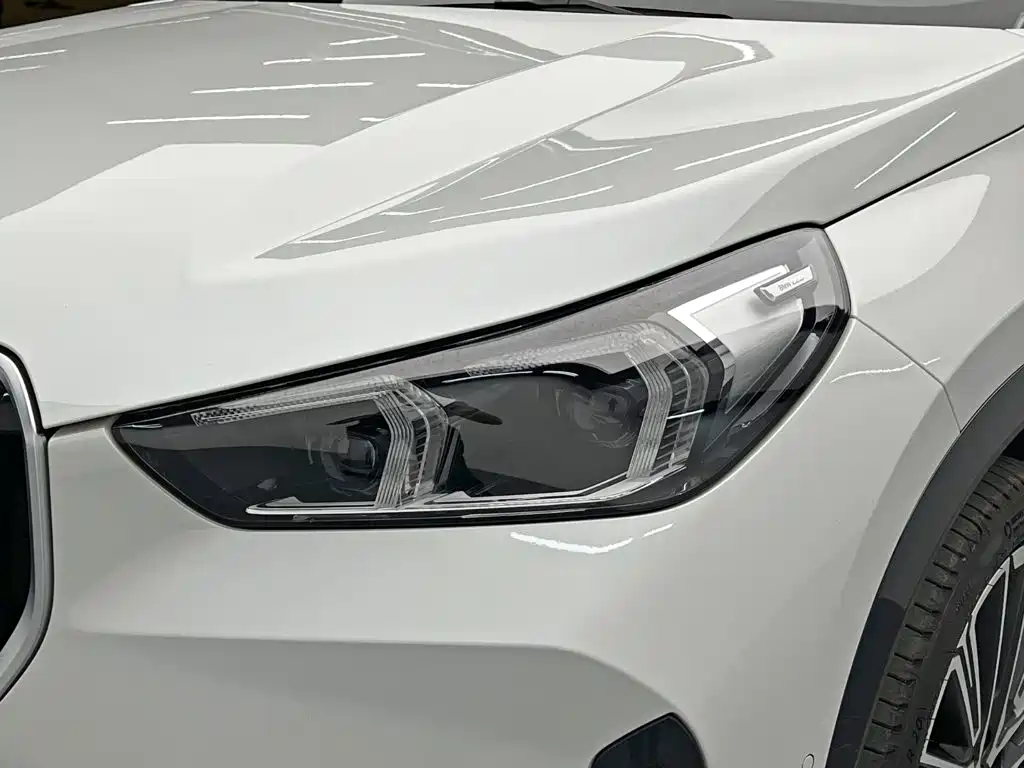 BMW X1 — фото 9