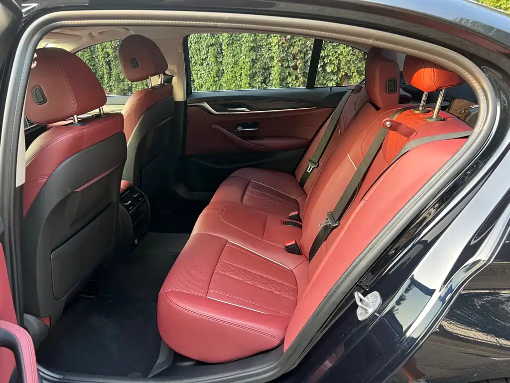 BMW 5 Series New Energy — фото 9
