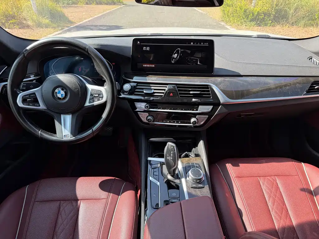 BMW 5 Series — фото 10