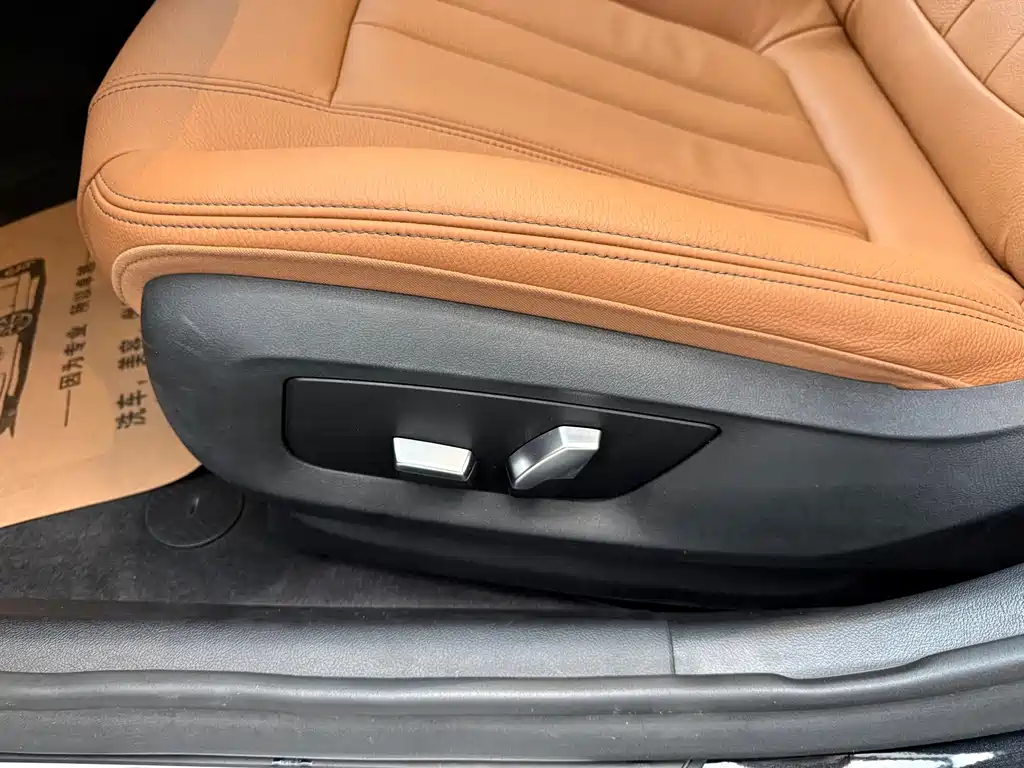 BMW 5 Series — фото 21