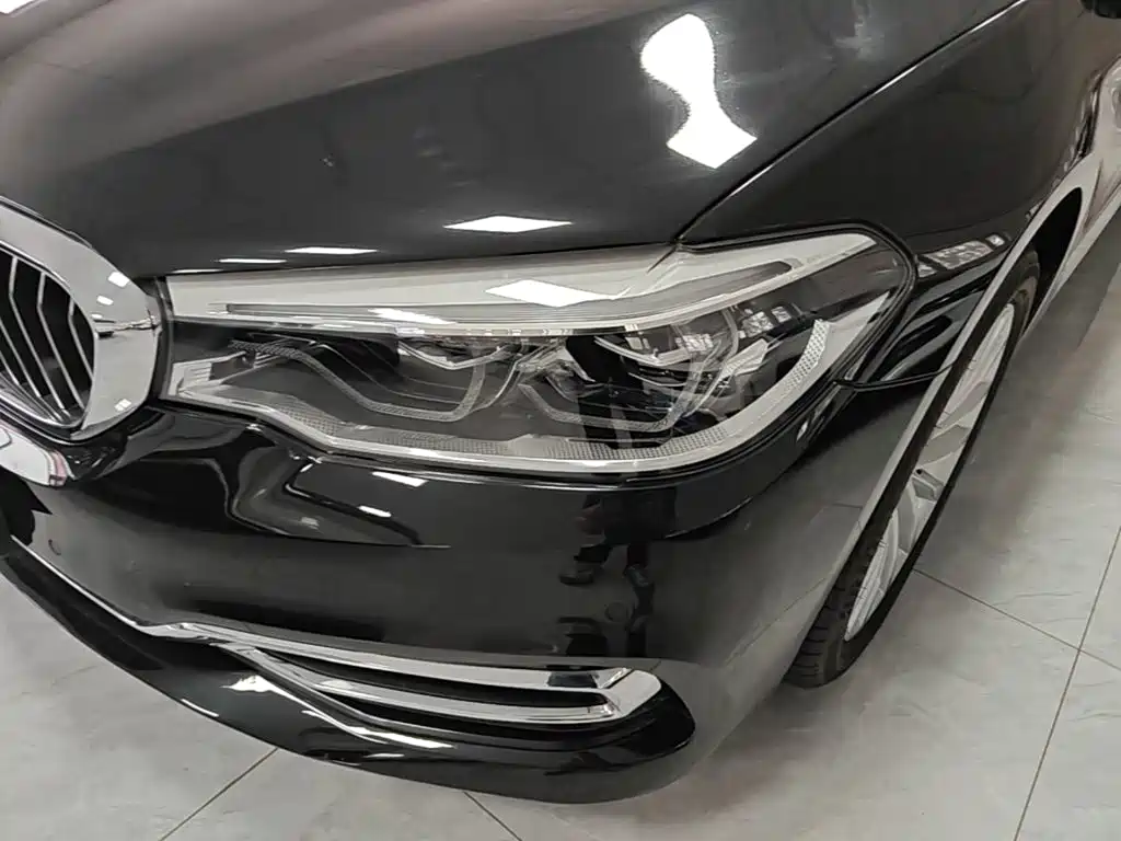 BMW 5 Series — фото 24
