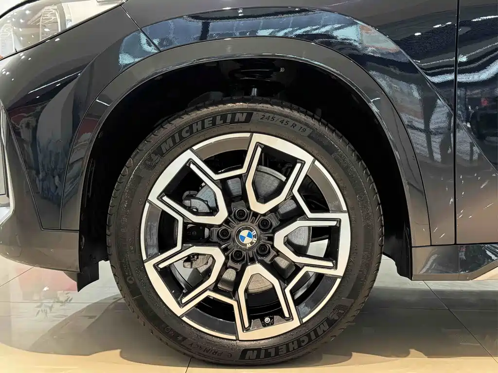 BMW X1 — фото 17